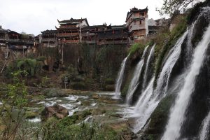 湖南省・芙蓉鎮／紅石林の写真　千年の古鎮と奇岩-10