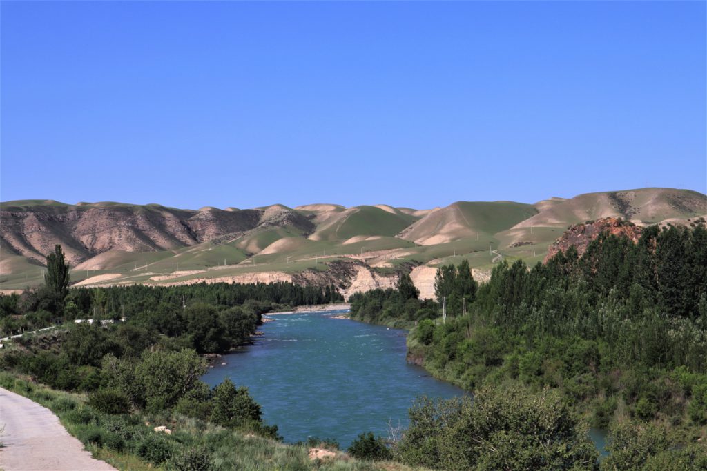 新疆ウィグル自治区・濶克蘇（コクス）大峡谷の写真　天山の峡谷美-5