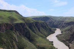 新疆ウィグル自治区・濶克蘇（コクス）大峡谷の写真　天山の峡谷美-6