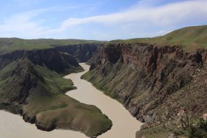 新疆ウィグル自治区・濶克蘇（コクス）大峡谷の写真　天山の峡谷美-7