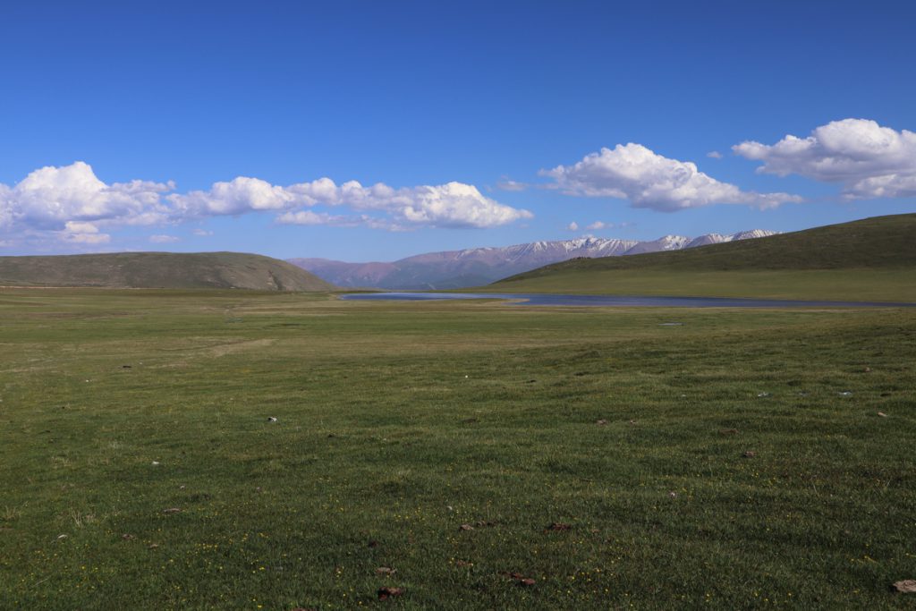 新疆ウィグル自治区・阿拉溝から托克遜への写真　浪漫の回廊から褐色の大地へ-4