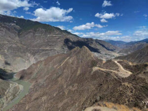 雲南省・金沙江、梅里雪山の写真　長江上流と幸せを呼ぶ山2-6