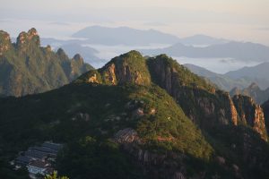 安徽省・黄山の写真　“天井図画”の奇岩の地5-7