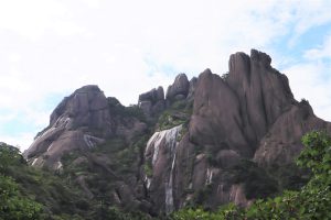安徽省・黄山の写真　“天井図画”の奇岩の地6-10