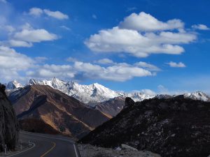 四川省・の写真　海抜5千ｍの扎瓦拉峠を越え巴搪、理塘へ3-6