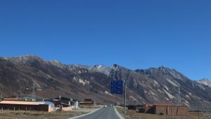四川省・の写真　海抜5千ｍの扎瓦拉峠を越え巴搪、理塘へ4-9