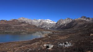 四川省・の写真　海抜5千ｍの扎瓦拉峠を越え巴搪、理塘へ5-10