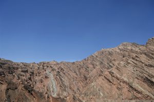 新疆ウィグル自治区・庫車峡谷、天山托木尓峡谷の写真　炎熱の谷から緑の天山へ-9