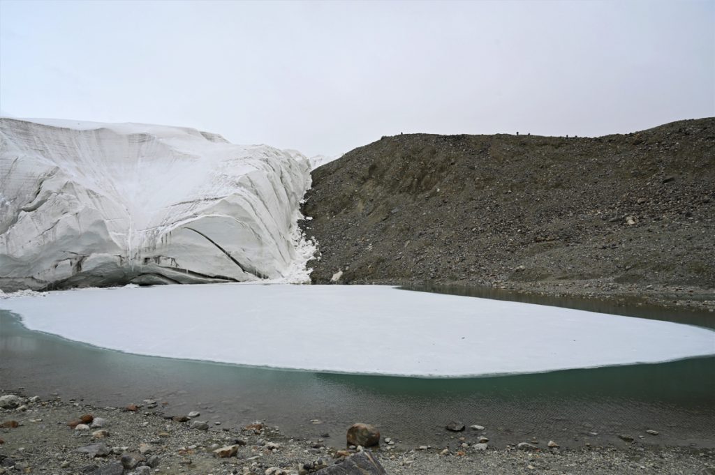 新疆ウィグル自治区・の写真　世界の屋根と氷河6-2