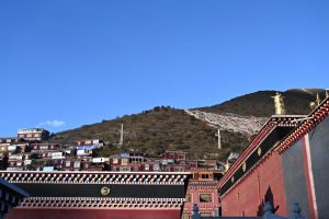 四川省・徳格印経院と甘孜県の写真　チベット文化の宝庫と温泉の街-8