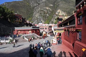 四川省・徳格印経院と甘孜県の写真　チベット文化の宝庫と温泉の街2-8