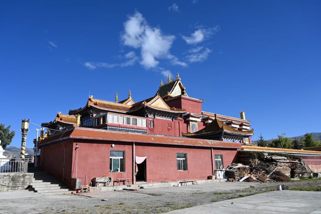 四川省・徳格印経院と甘孜県の写真　チベット文化の宝庫と温泉の街4-3