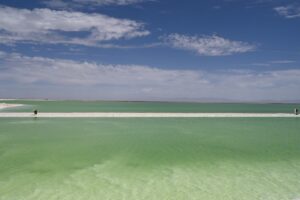 青海省・の写真　太陽と水と塩の神秘3-8