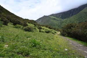 四川省・の写真　四姑娘山（スクニャン山）の渓谷を歩き中路蔵寨を訪ねる5-9