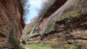 陝西省・甘泉大峡谷/延安の写真 岩と光の夢の回廊-11