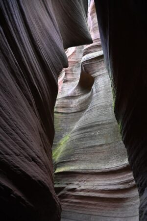 陝西省・甘泉大峡谷/延安の写真 岩と光の夢の回廊-7