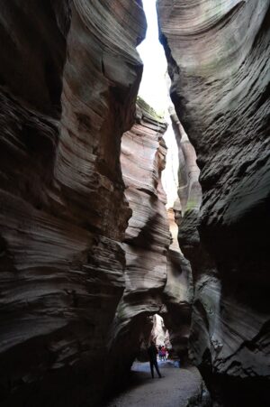 陝西省・甘泉大峡谷/延安の写真 岩と光の夢の回廊-8