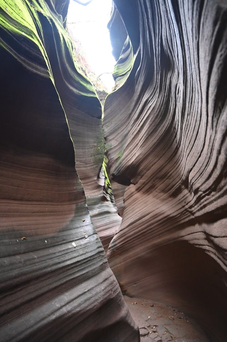 陝西省・の写真　岩と光の夢の回廊2-2