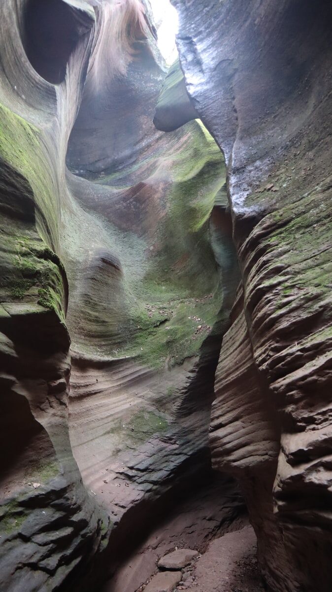 陝西省・の写真 岩と光の夢の回廊3-5