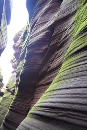 陝西省・の写真 岩と光の夢の回廊4-11