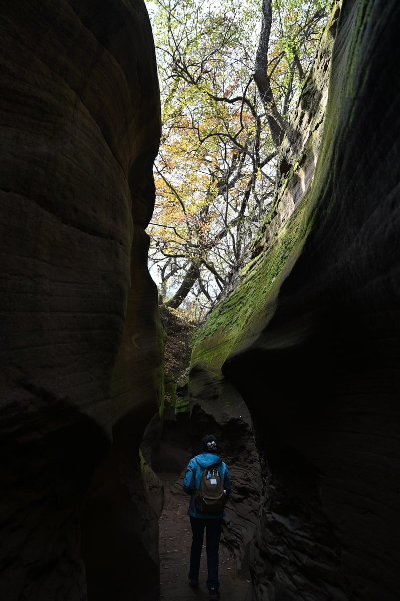 陝西省・の写真　岩と光の夢の回廊7-5