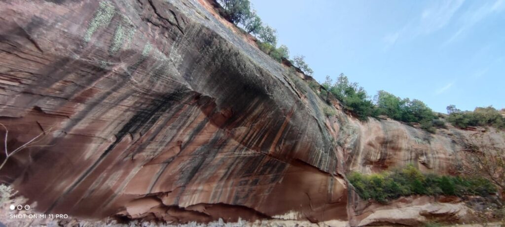 陝西省・の写真 岩と光の夢の回廊8-3