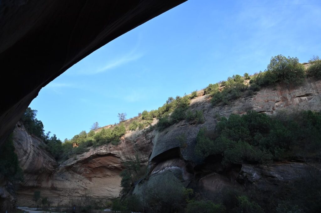 陝西省・の写真 岩と光の夢の回廊8-4