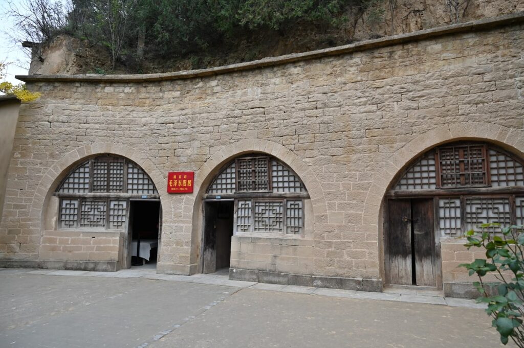 陝西省・の写真 岩と光の夢の回廊9-2